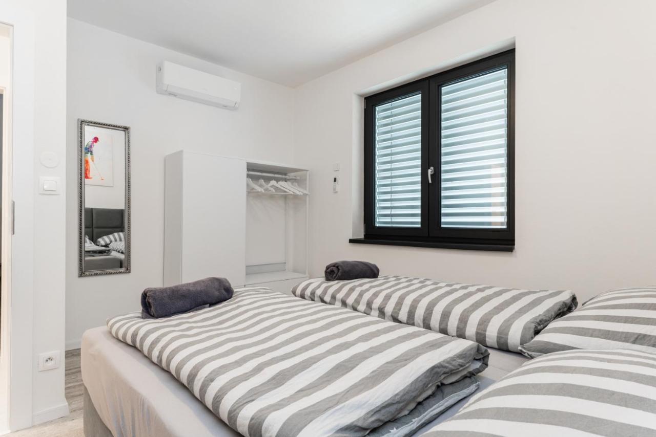 Malina Penati Golf Vila Sajdikove Humence Exterior foto